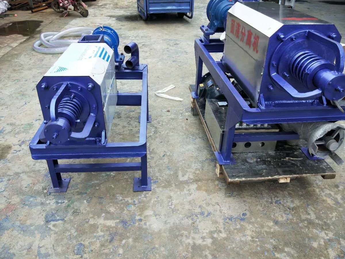 Cow Dung Dewatering Machine — Shunxin Manure Treatment photo 1
