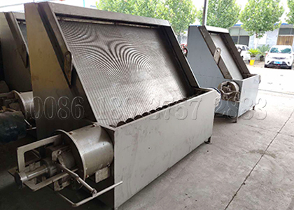 SEEC inclined screen manure separator