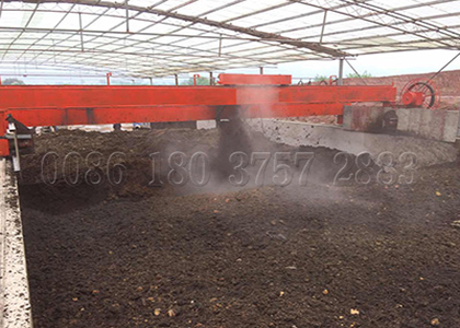 Wheel type compost turner for chicken poop compost production large sacale