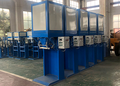 Industrial bagging machine